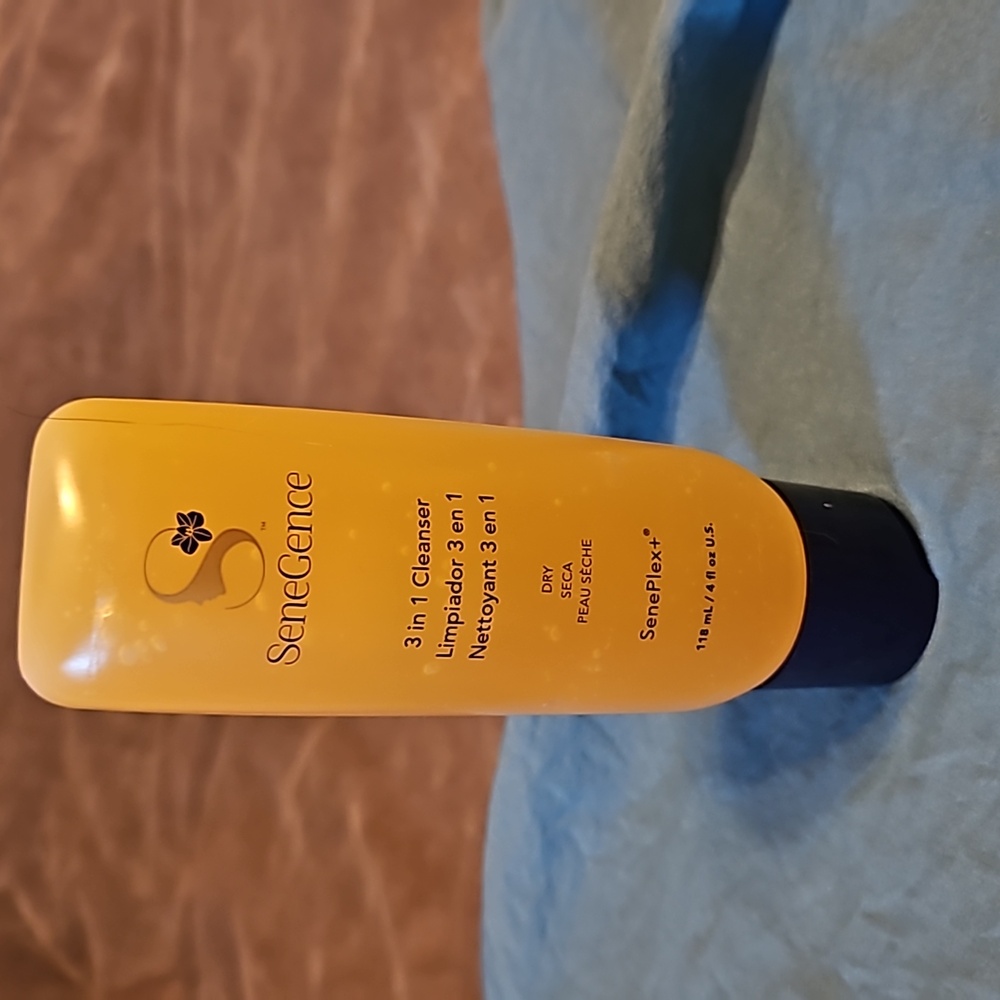 3 in 1 Face Cleanser- Dry Skin